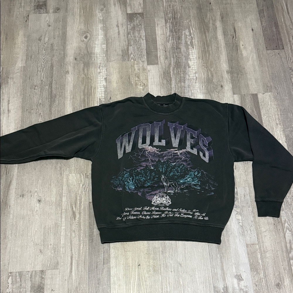 Darc Sport Wolves Graphic Black Crewneck Sweater